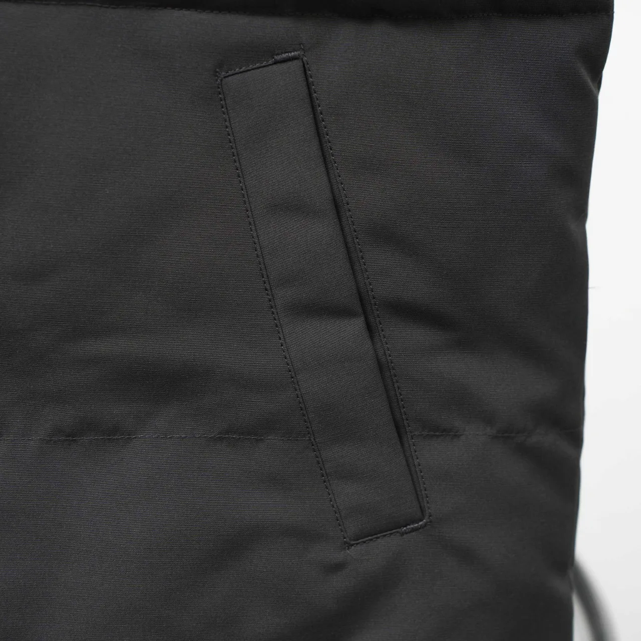 P340 CANADA GOOSE丨Canada Goose Slant Pocket Stand Collar Down Vest Color: Graphite Black Label Size: XS-XXL